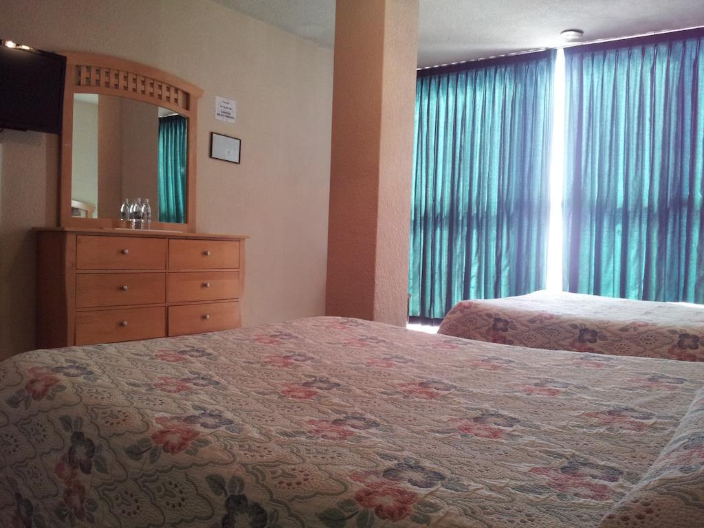 סלמנקה Hotel El Monte חדר תמונה